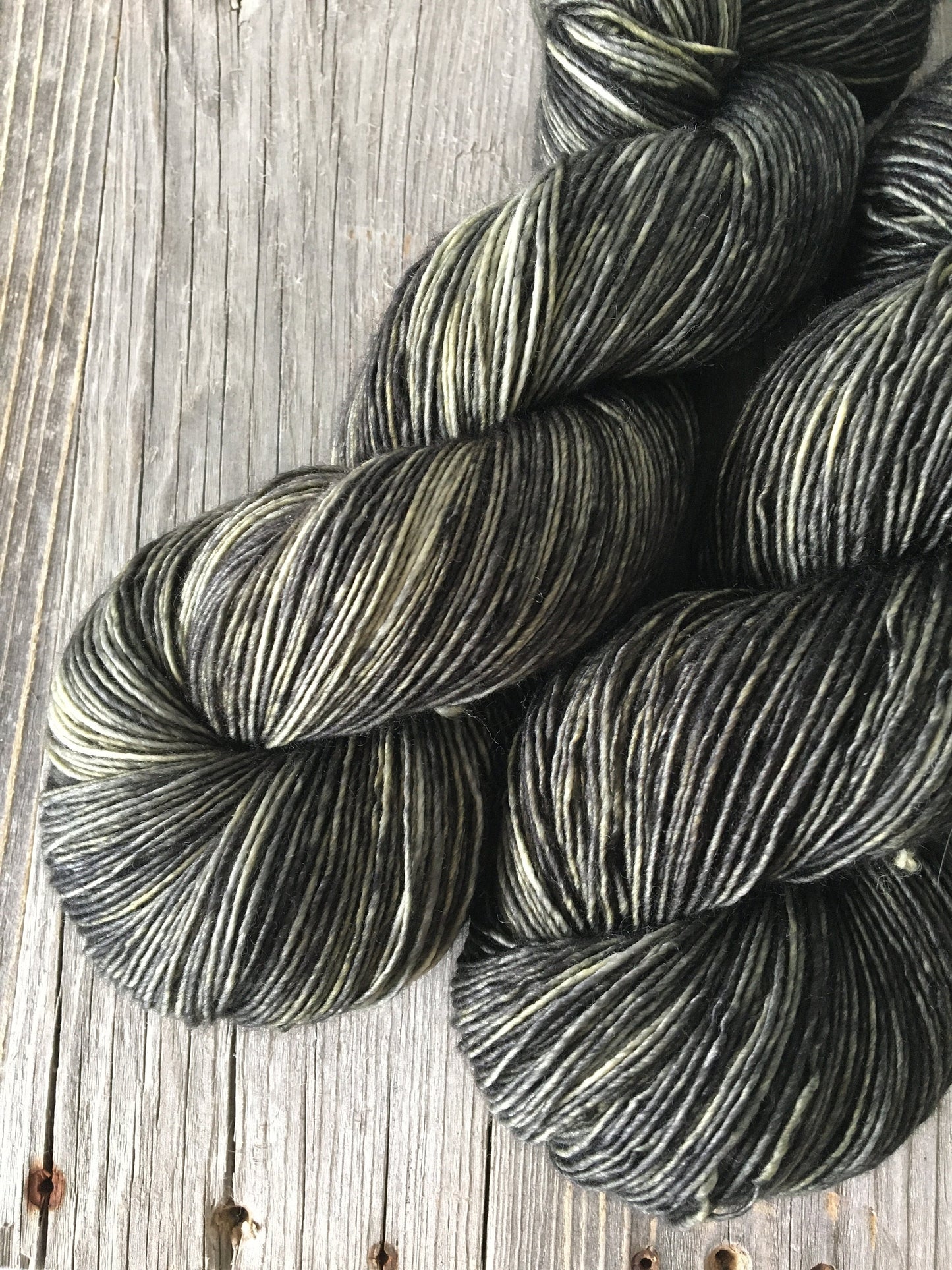 Wild Lilac Moon's Moonlight in color "Basalt"