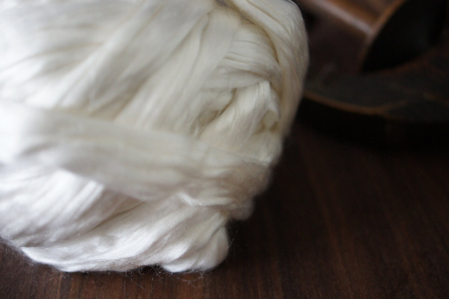 Cultivated Silk Top . Mulberry Silk . Spinning Dyeing Supply . 1 oz . Pure White