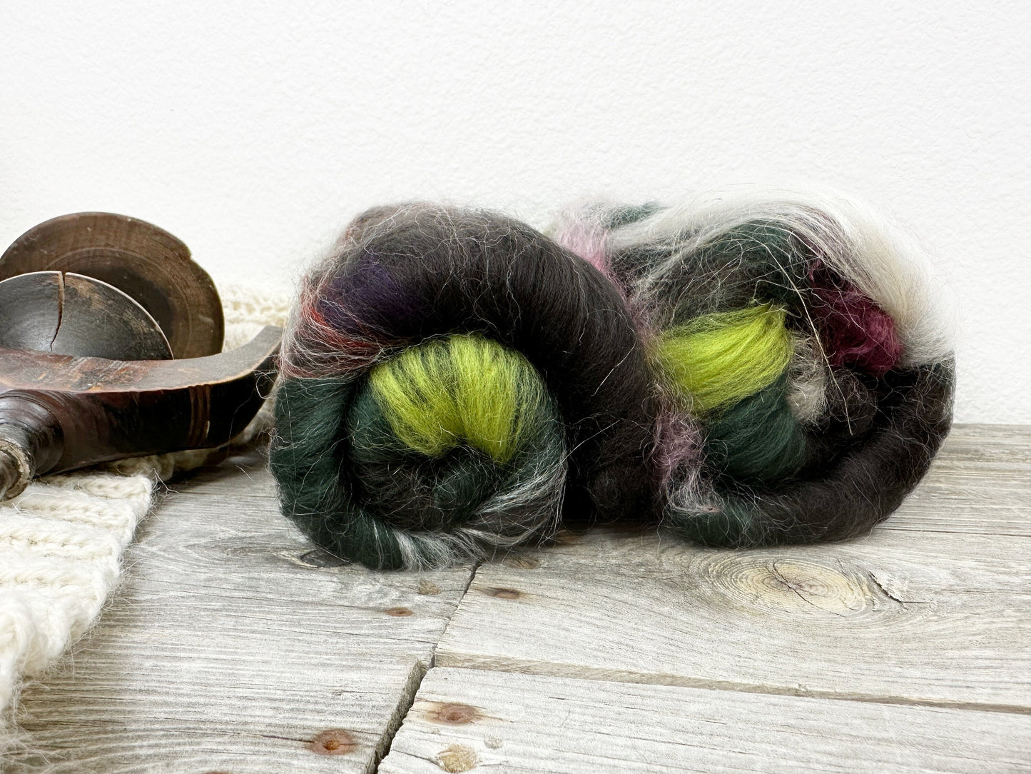 Mini Art Batts . Blended fiber for spinning . Color: Deep Woods