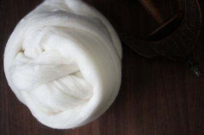 Merino Roving . 4oz