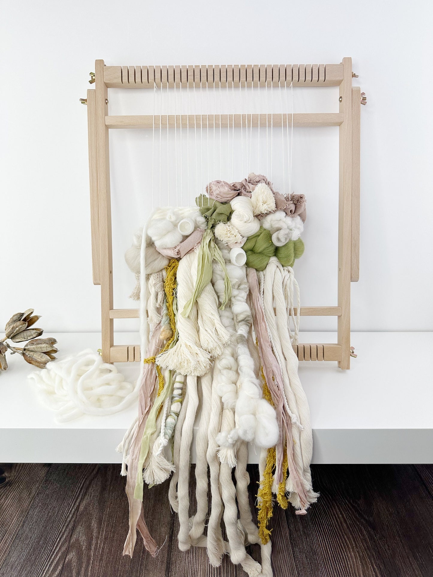 Weaving Loom . Two sizes . Beech Wood . Table Top Loom