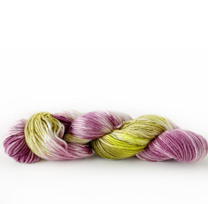 Wild Lilac Moon's Moonlight . Luna . Solstice and Moon in color 'Lila'