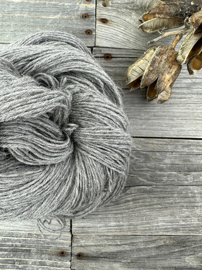 Baby Llama . undyed . Fingering . ecru and natural light grey