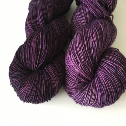 Wild Lilac Moon's Moonlight in color "Aubergine" "Amethyst Cluster"