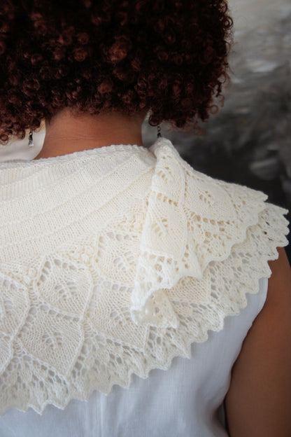 Hand Knit Shawl . Off White . Lace
