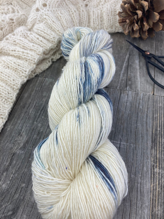 Wild Lilac Moon's Moonlight  in color "Azure"