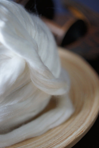 Cultivated Silk Top . Mulberry Silk . Spinning Dyeing Supply . 1 oz . Pure White