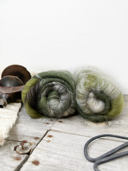 Mini Art Batts . Blended fiber for spinning . Color: Branches and Leafs