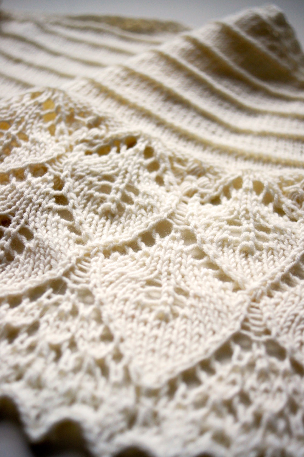 Hand Knit Shawl . Off White . Lace