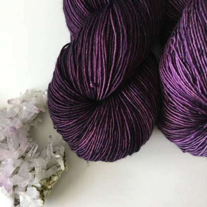 Wild Lilac Moon's Moonlight in color "Aubergine" "Amethyst Cluster"